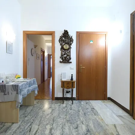 Piazza Tarquinia Penzion